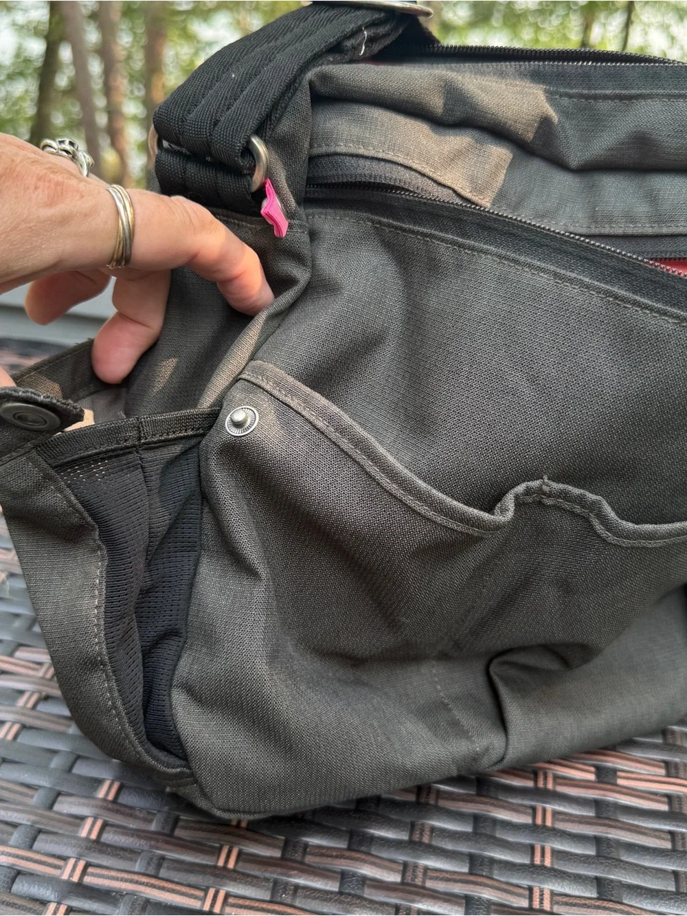 REI Travel Bag Purse Crossbody Lightweight Flap Pockets Hiking Outdoor Camp Gorp